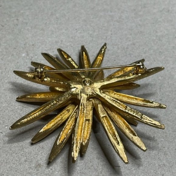Marcel Boucher Starburst Brooch 1960's in Perfect Condition,  Sea Anemone - Picture 5 of 7